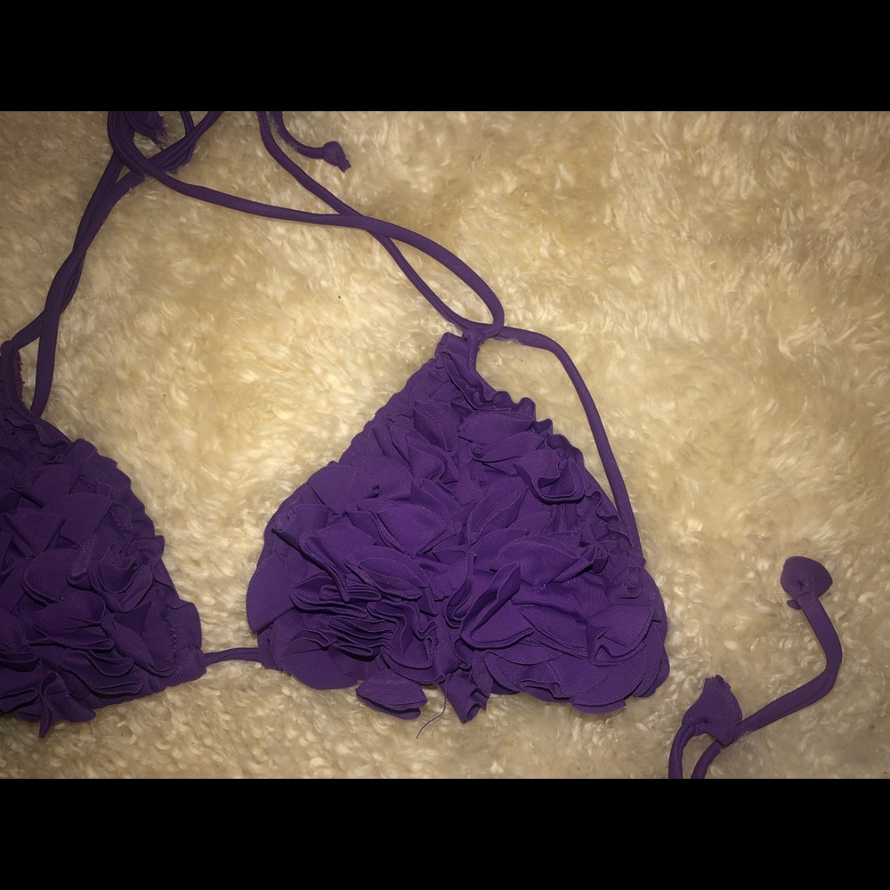 Bikini - Picture 3 of 5